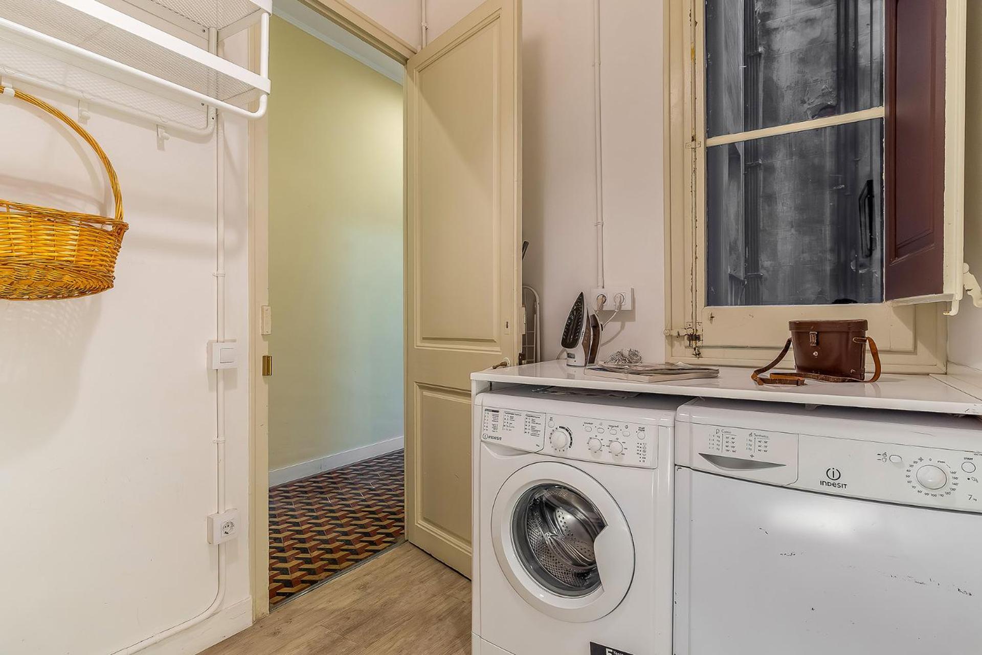 Ab Bailen Apartments Barcelona Ngoại thất bức ảnh